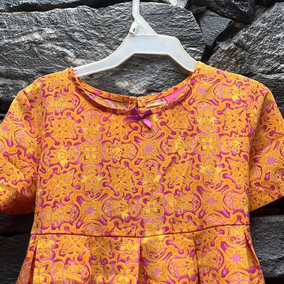 Super cute dress 🌈 - Picture 2 of 5